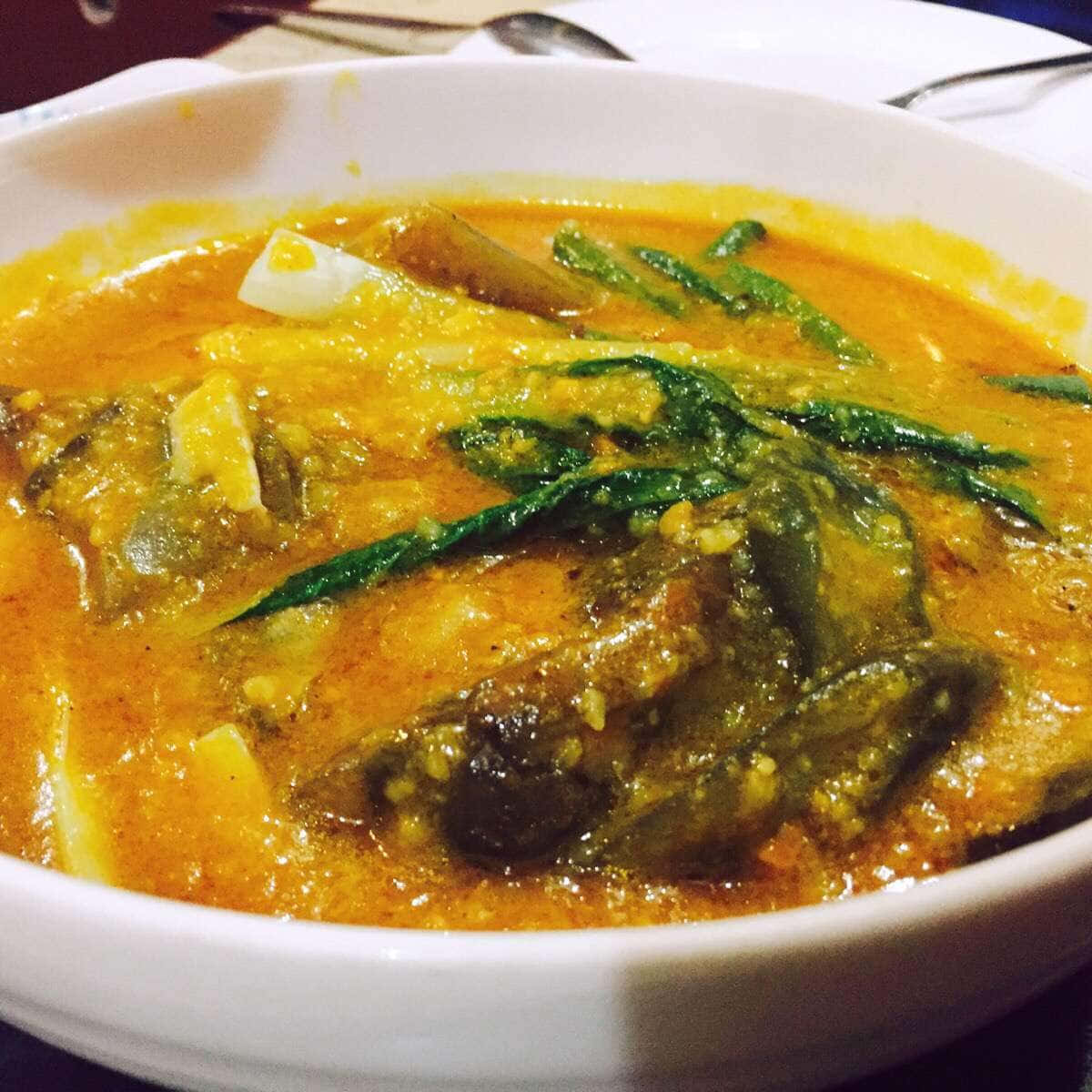 A Hearty Serving Of Filipino Kare-kare Background