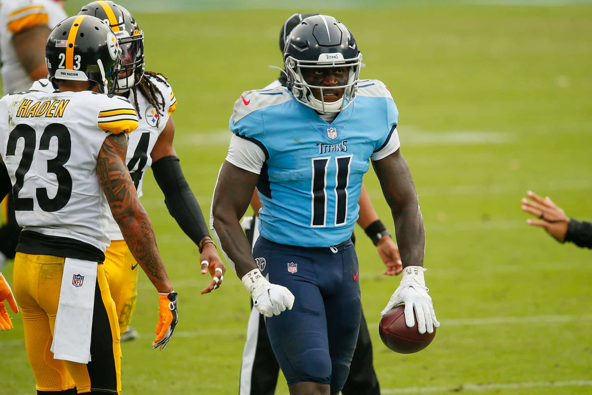 A.j. Brown Sprinting Down The Football Field