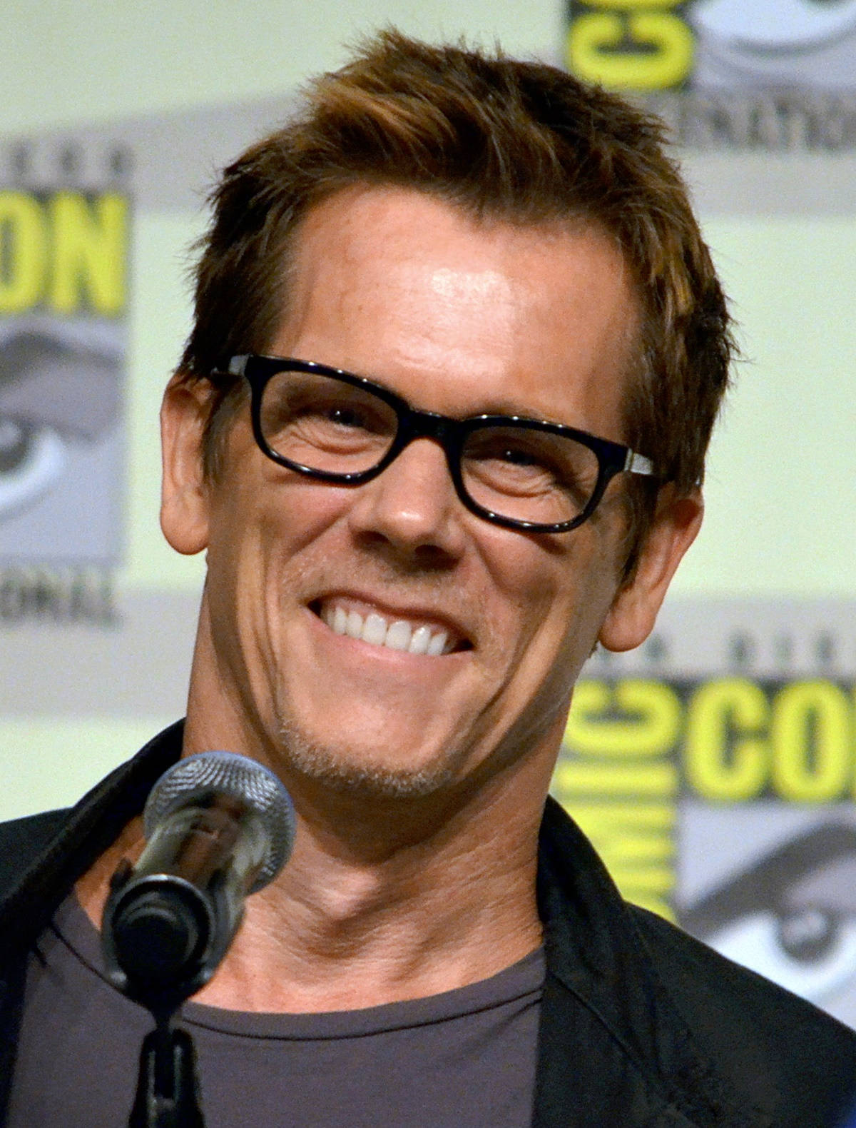 A Jubilant Kevin Bacon At The Comic-con Event.