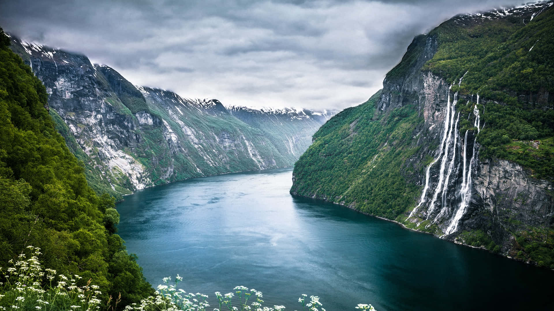 A Majestic View Of Nature Background