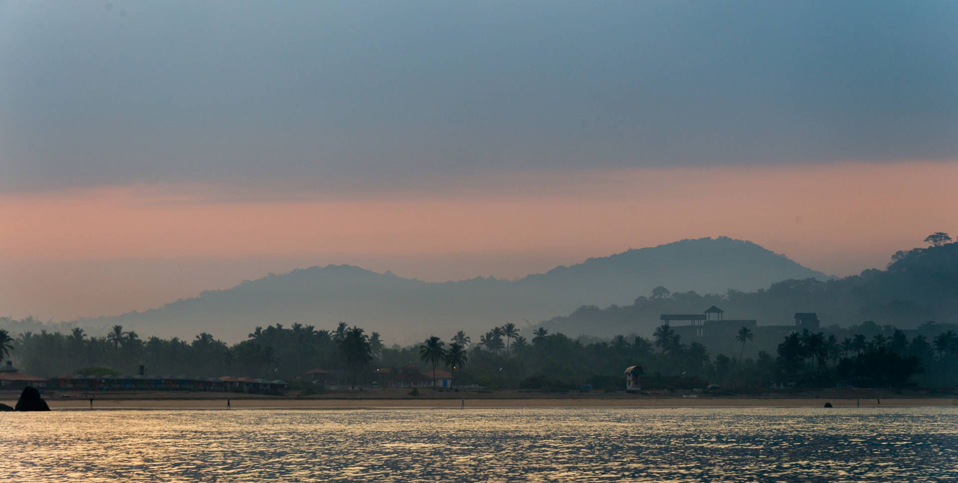 A Mesmerizing Afternoon Sky In Goa, India Background