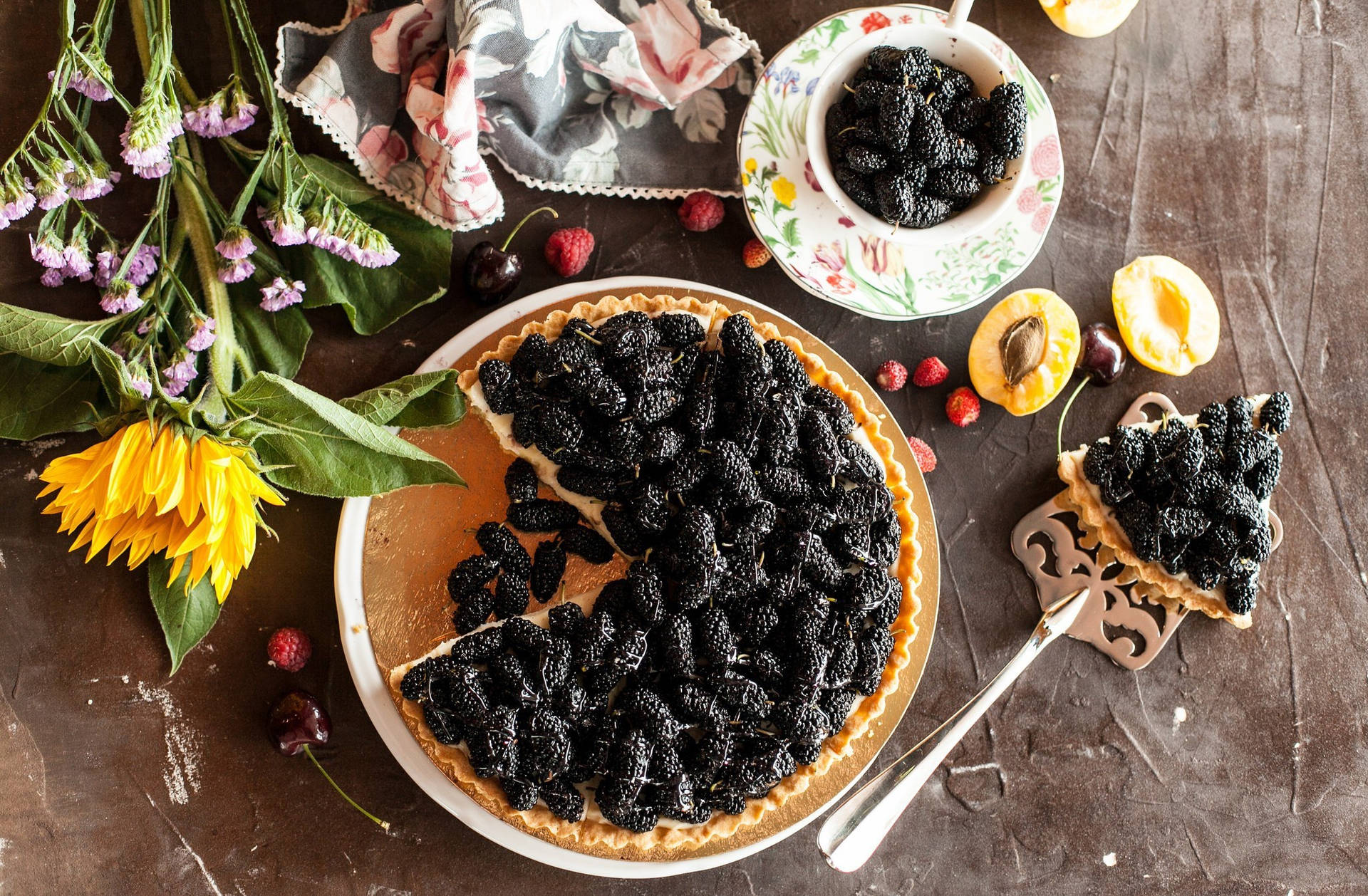 A Mouth Watering, Fresh Blackberry Pie Background