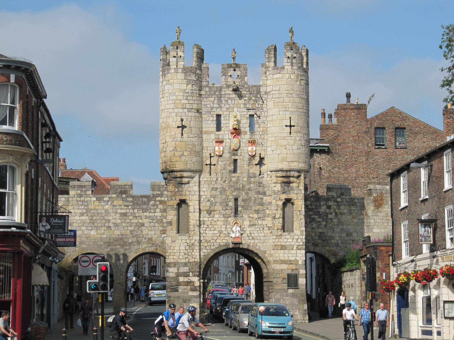 A Peaceful Dawn In York's Historic City Centre Background