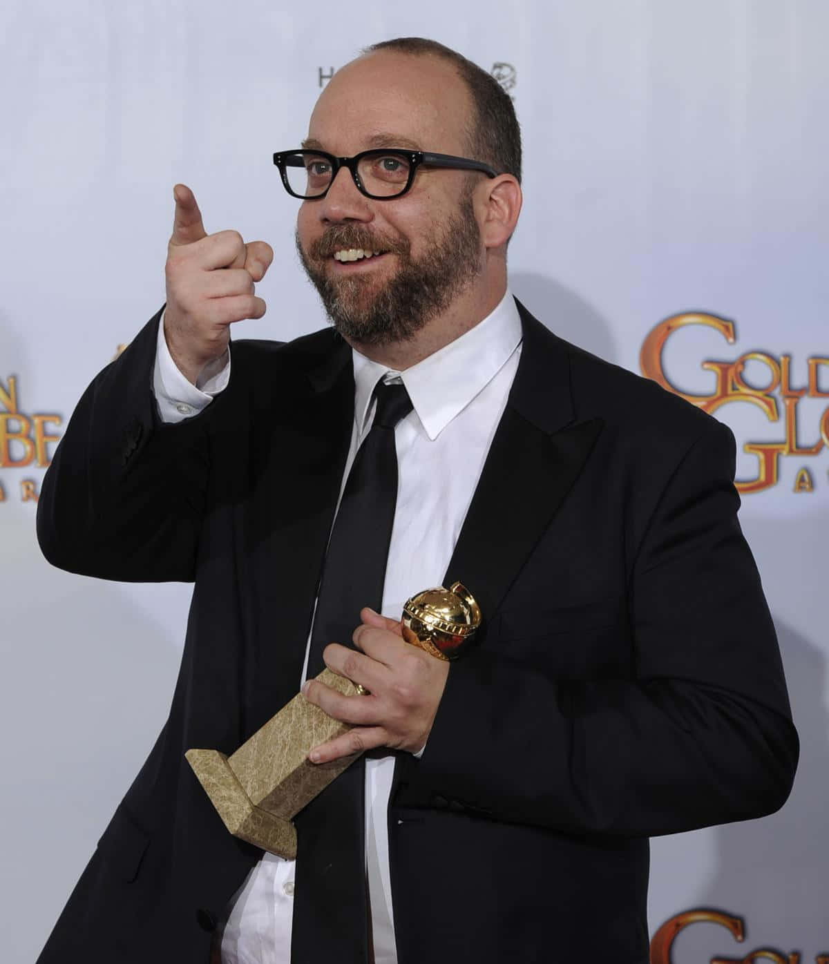 A Professional Photo Of Paul Giamatti Background