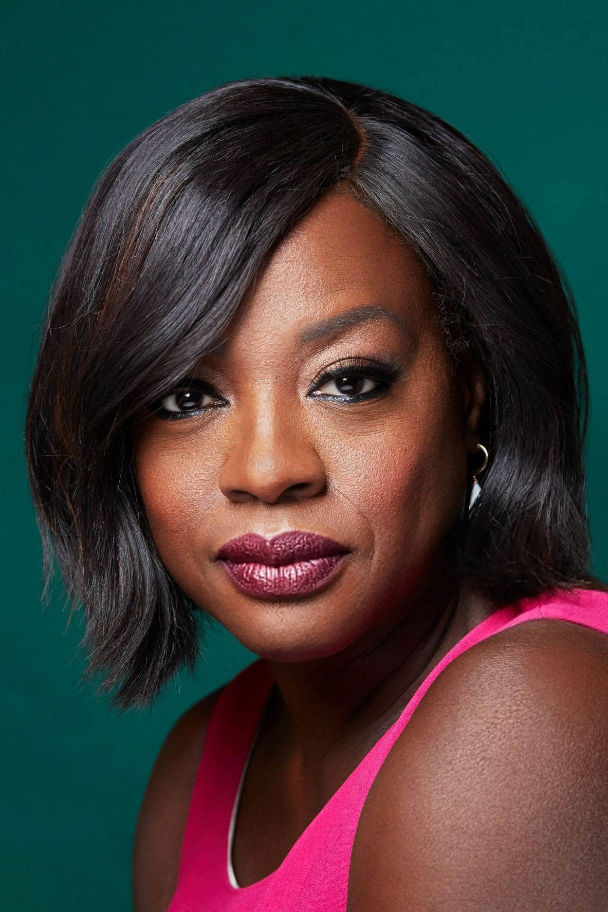 A Radiant Viola Davis In An Elegant Hollywood Photoshoot Background