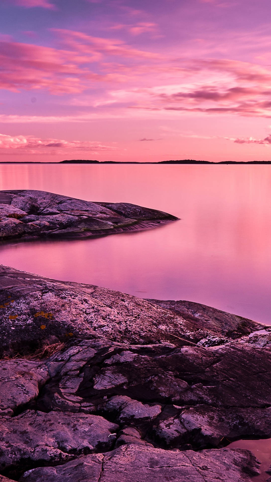 A Romantic Sunset Draws The Eye With Its Vibrant Pink Hues Background