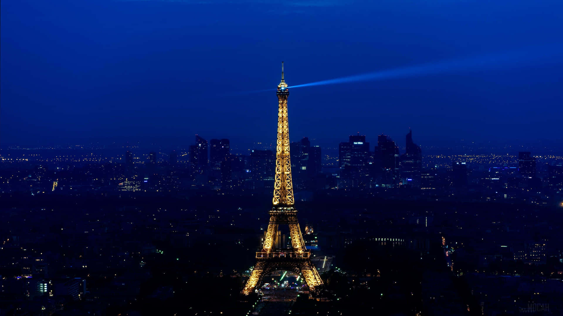 A Sight To See – Paris At Night Background