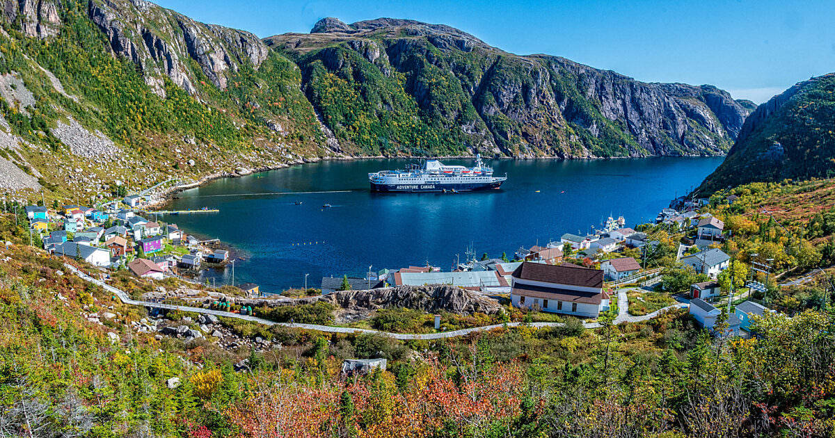 A Small Town In Newfoundland's Countryside Background