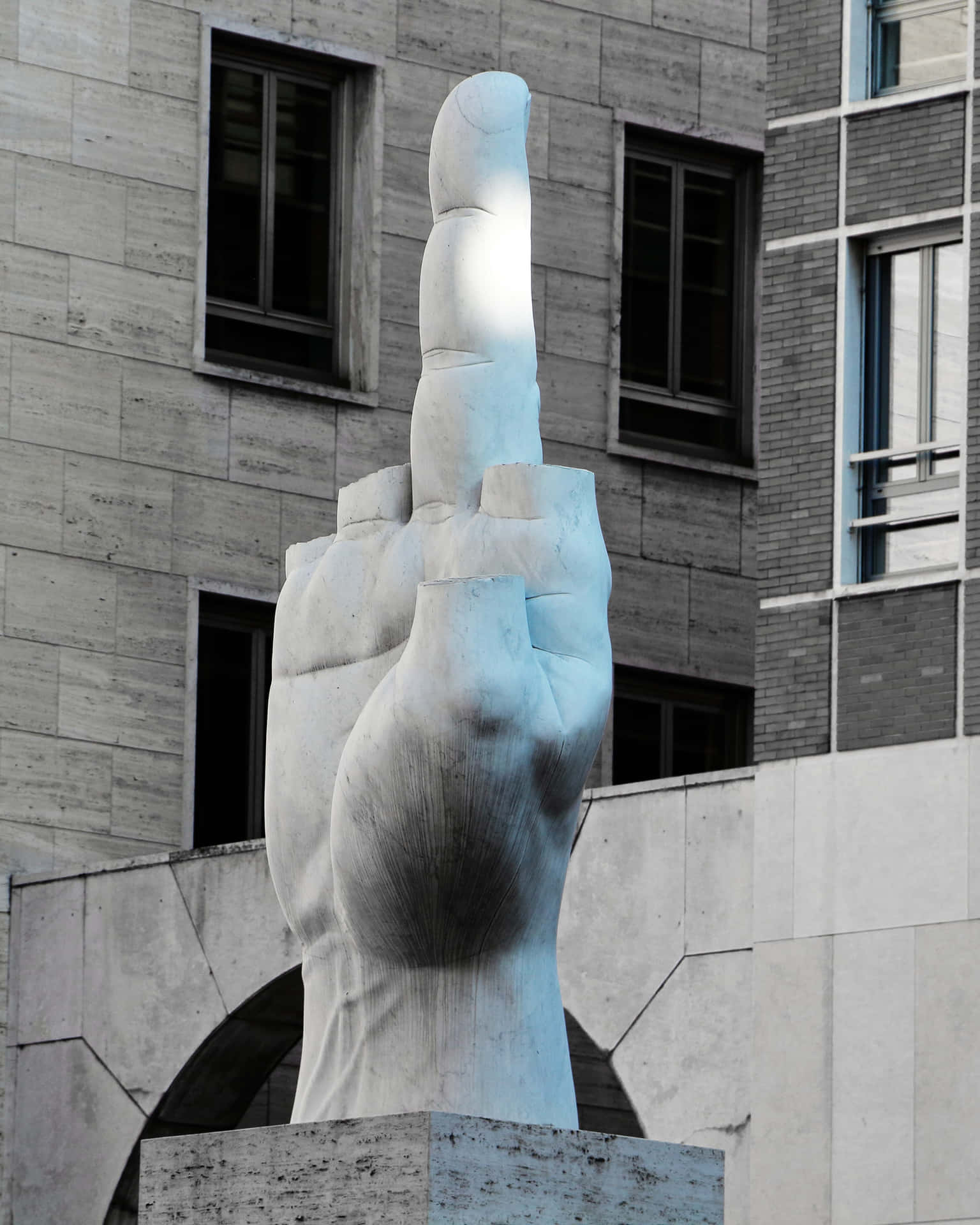 A Statue Of A Hand Background