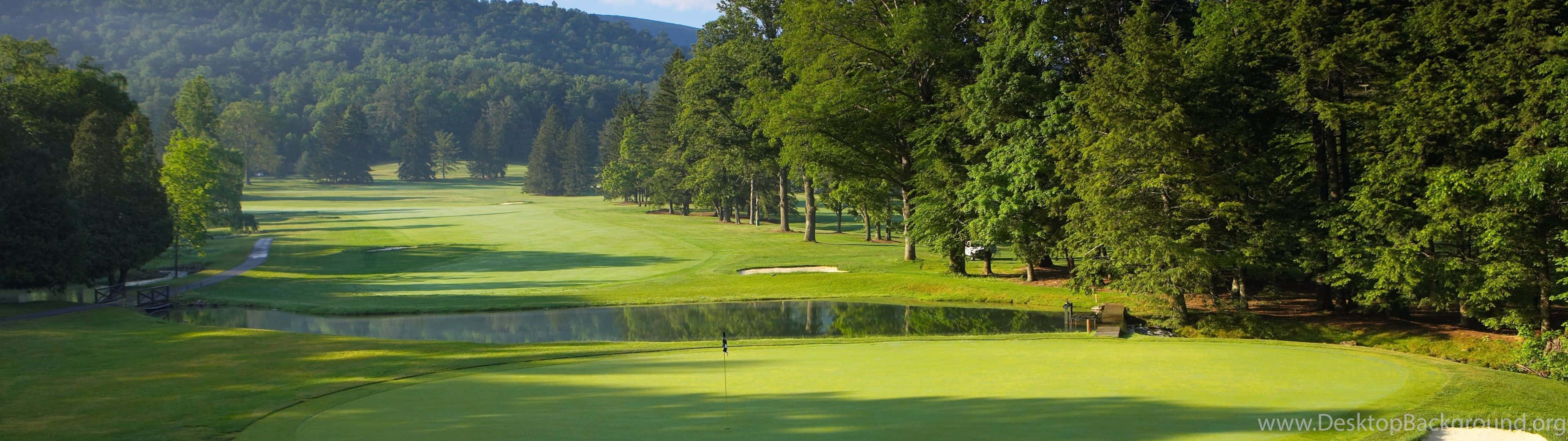 A Stunning View Of A Hole In One. Background