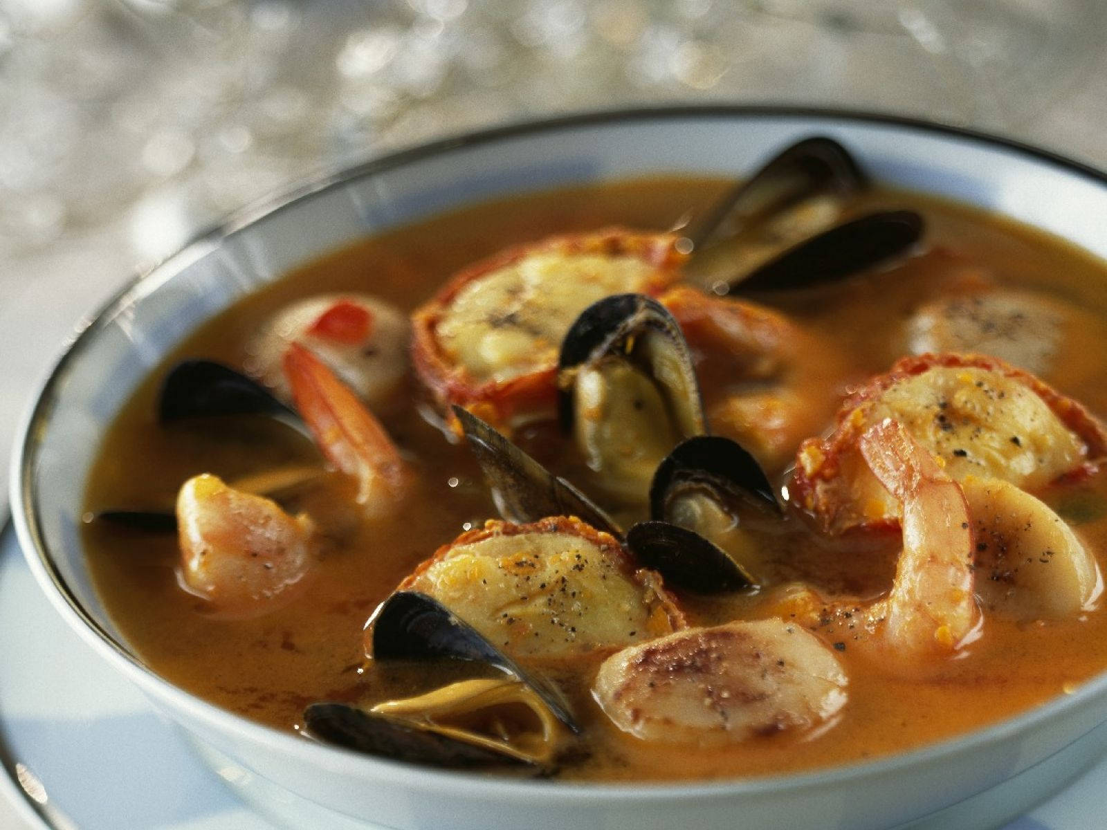 A Sumptuous Plate Of French Bouillabaisse Background