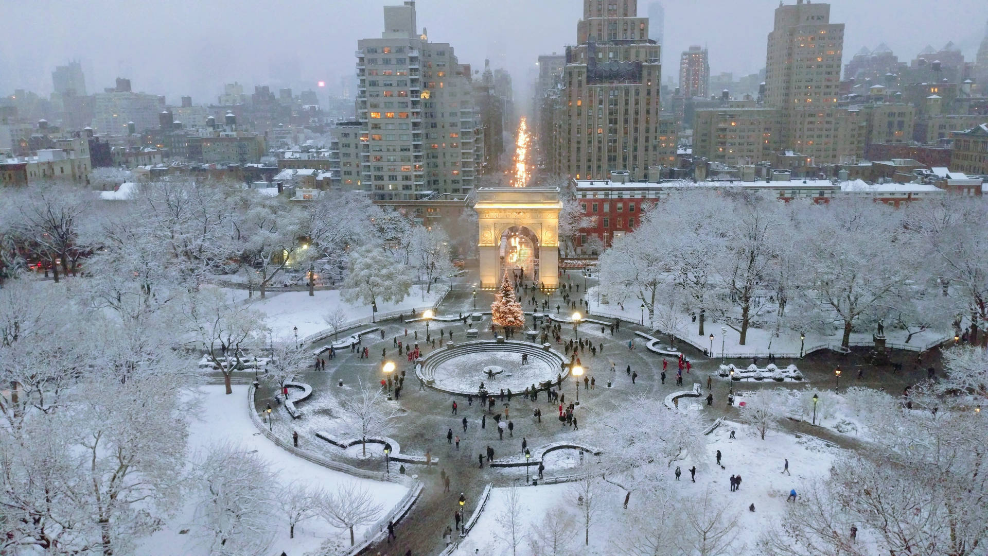 A Tranquil Winter Scene At Washington Square Park Background