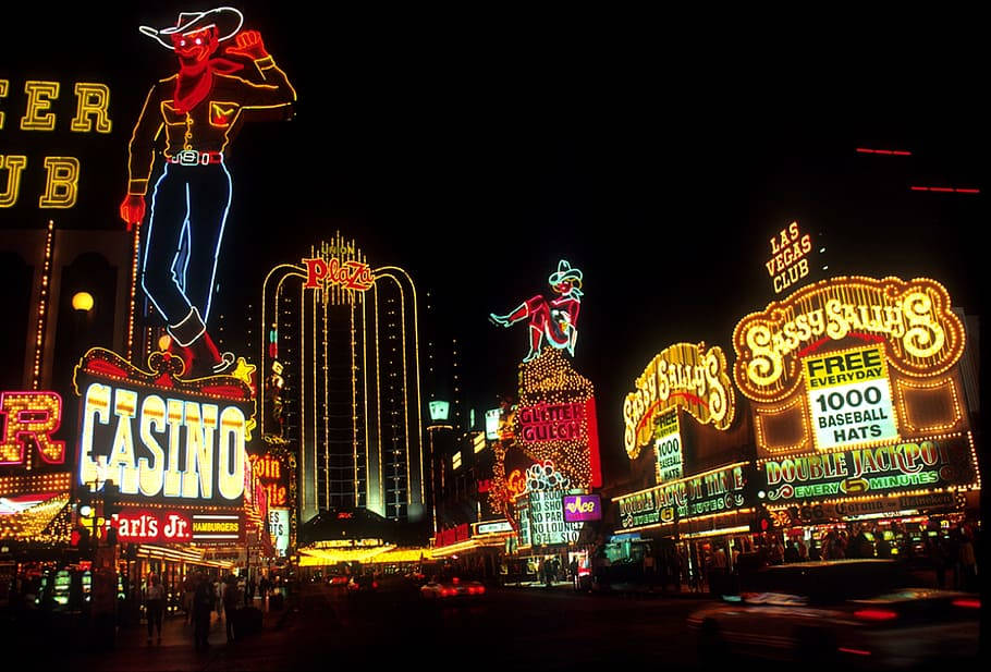 A Vibrant Night At The Casino Background