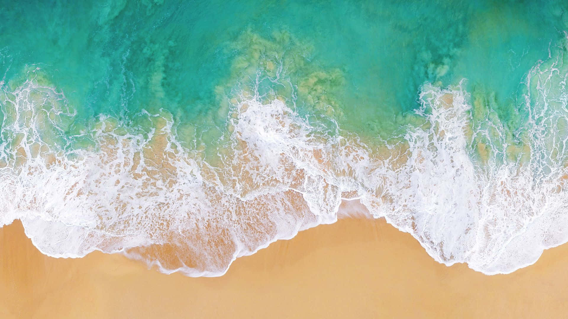 A View Of The Ocean From Above Background