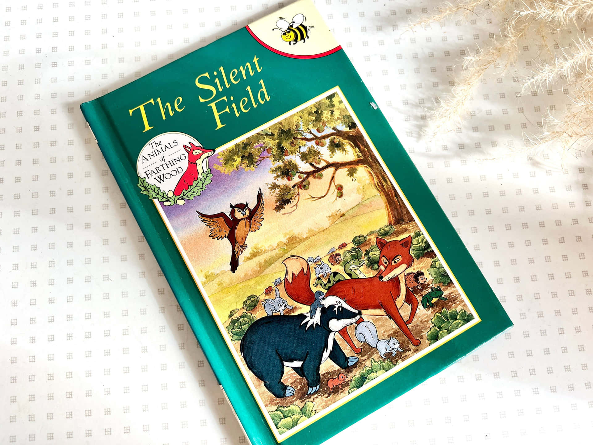 A Volume Of The Animals Of Farthing Wood Background