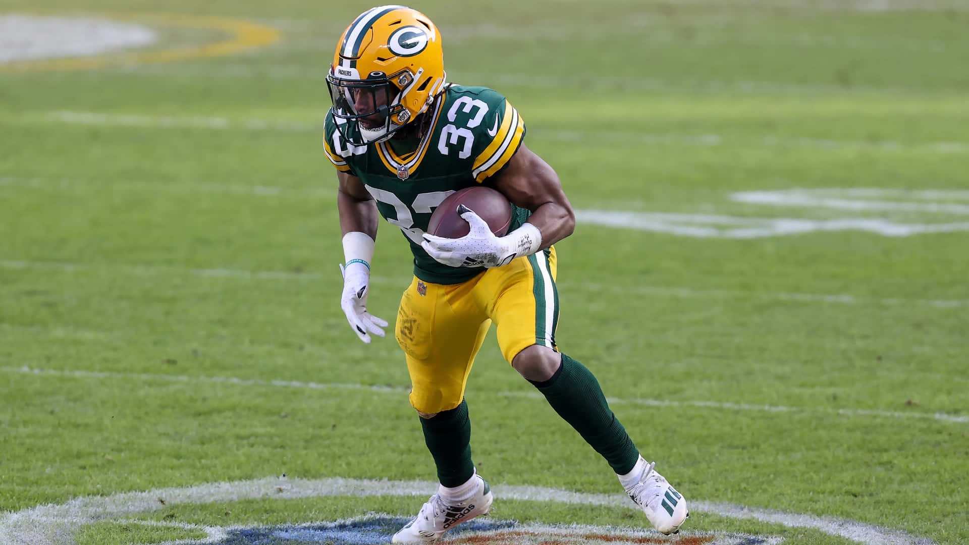 Aaron Jones, Green Bay Packers Running Back Background