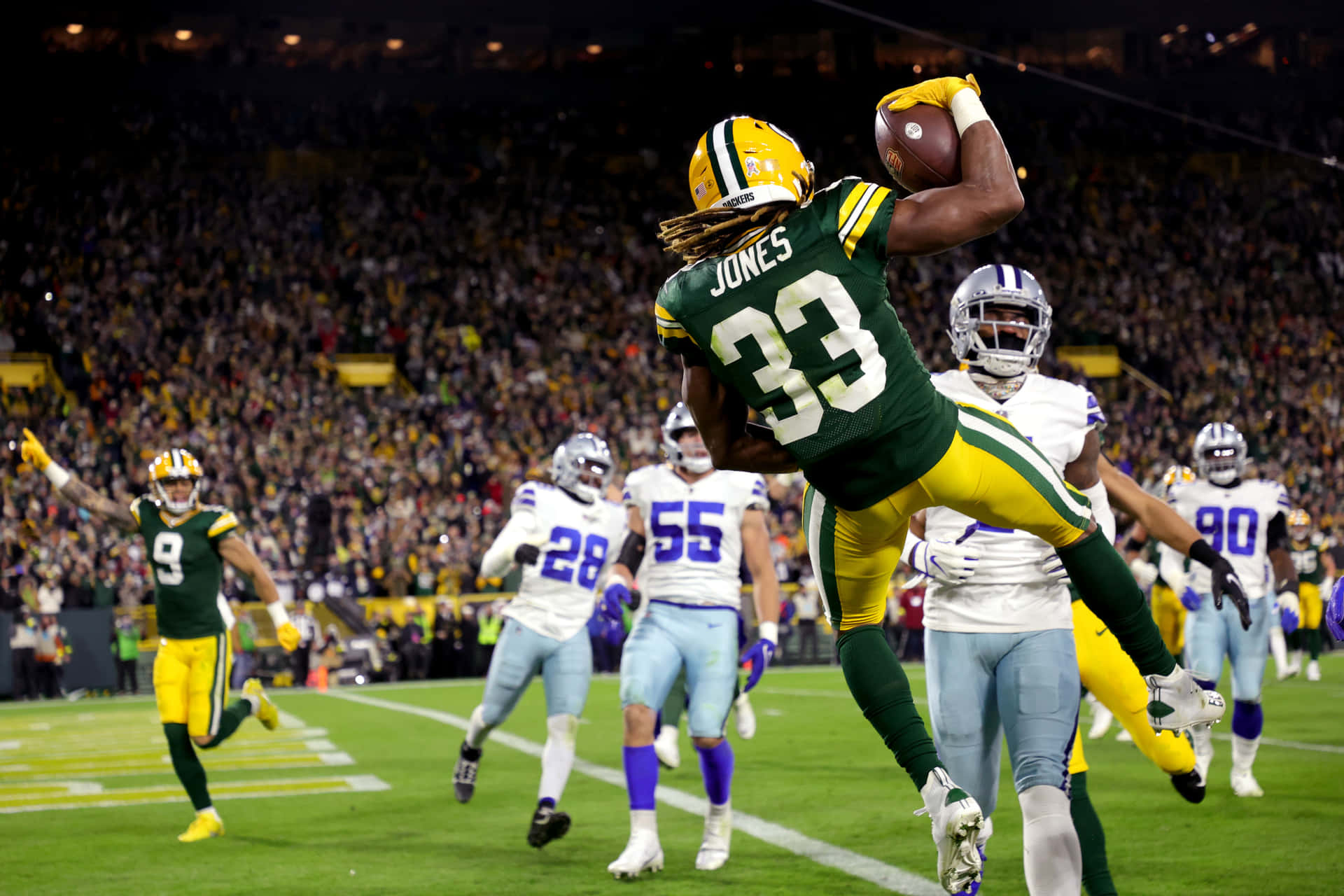 Aaron Jones, Green Bay Packers Running Back Background