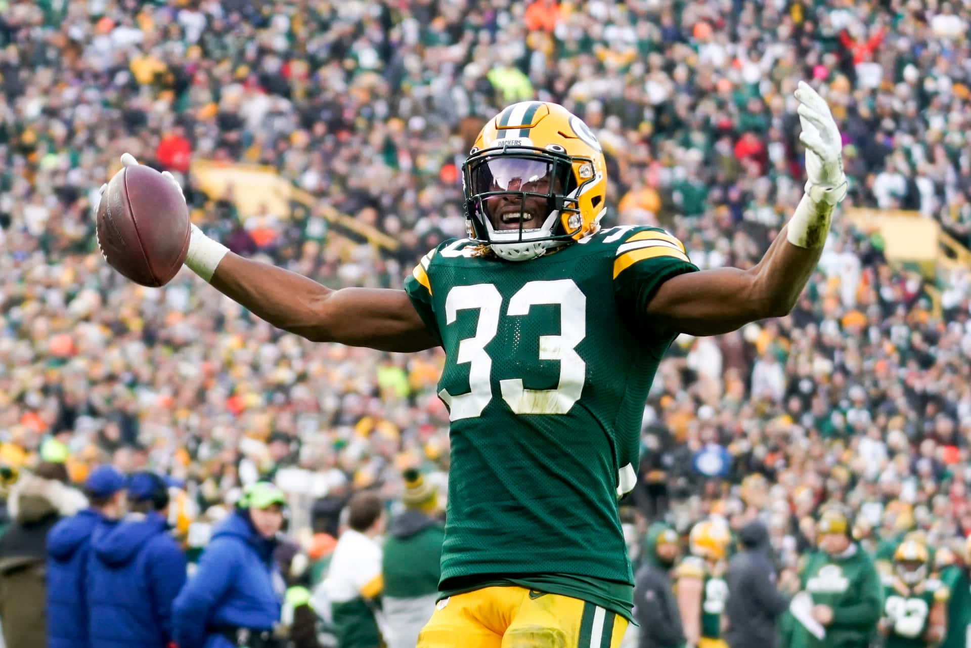 Aaron Jones, Running Back For The Green Bay Packers Background