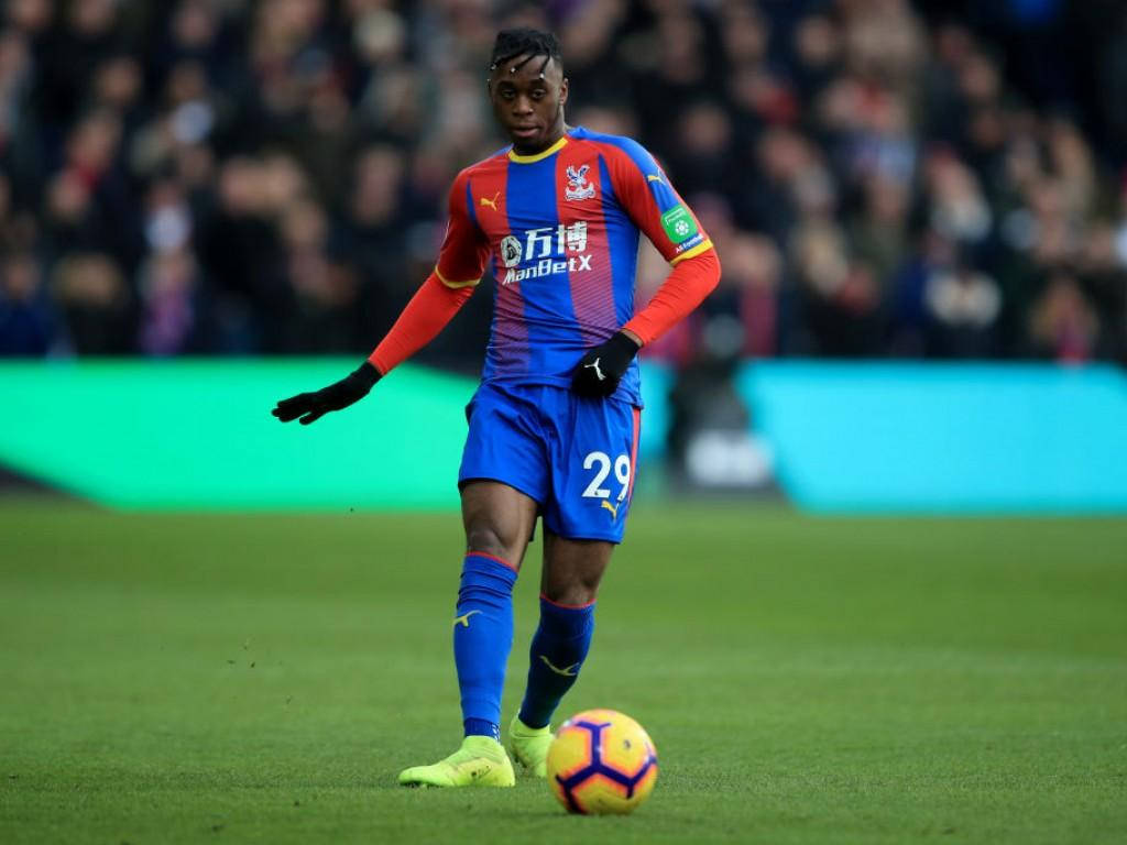 Aaron Wan-bissaka Neon Side Kick