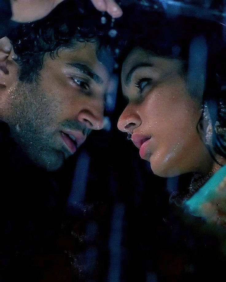 Aashiqui 2 Arohi And Rahul Soaked Face Background