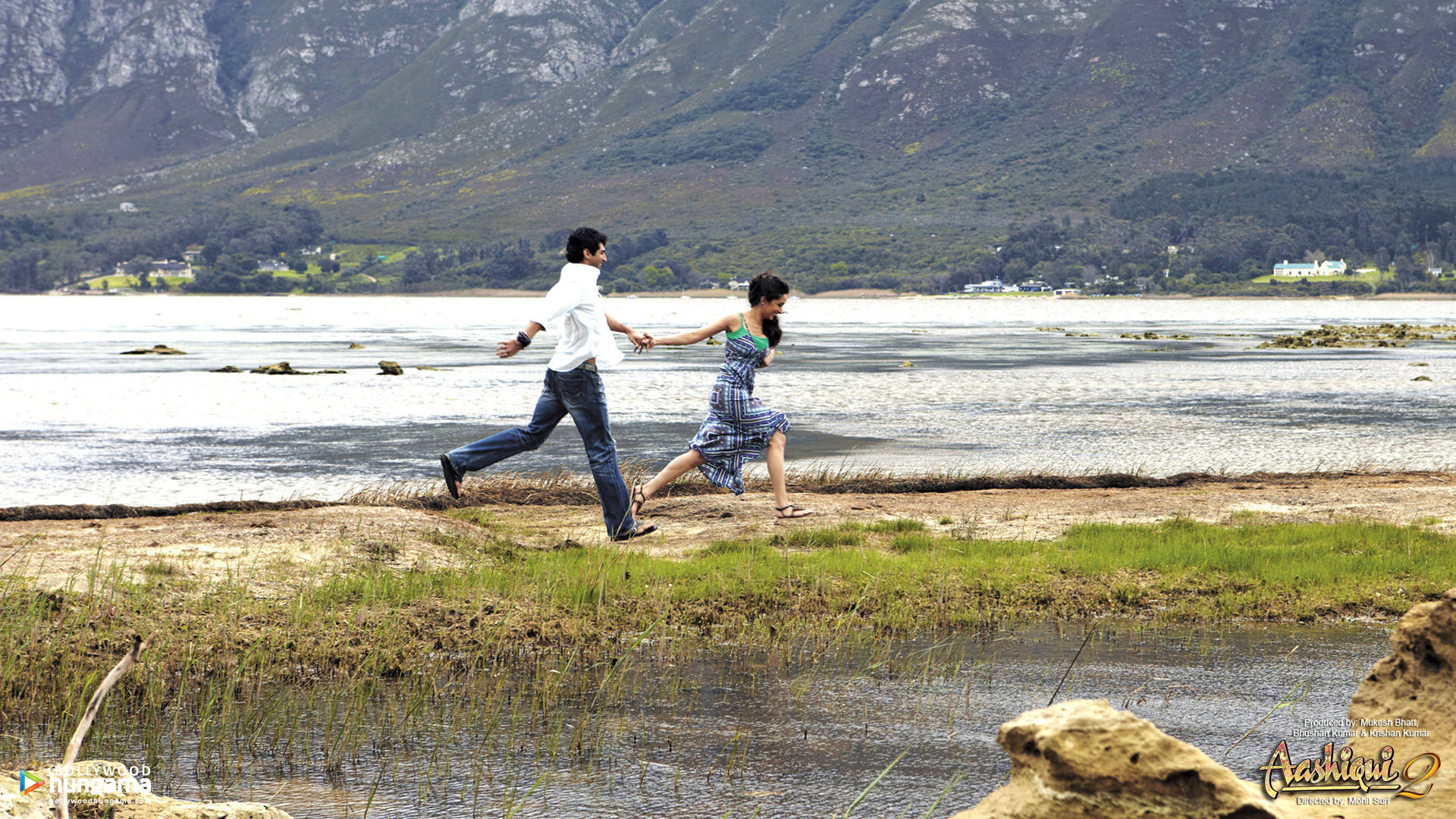 Aashiqui 2 Leading Characters Running Background