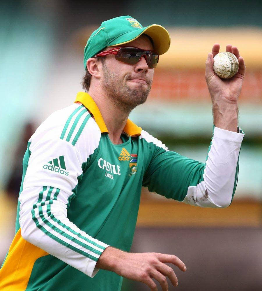 Ab De Villiers Catching Ball