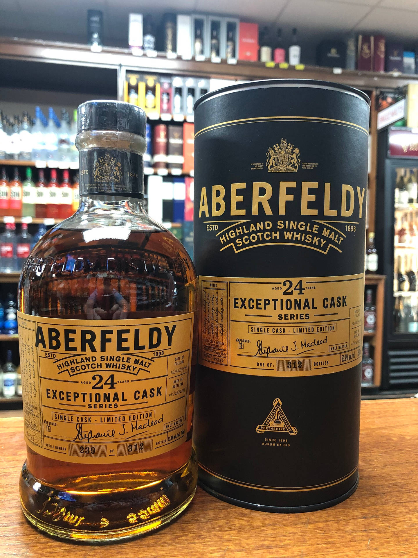 Aberfeldy 24 Year Old Exceptional Background