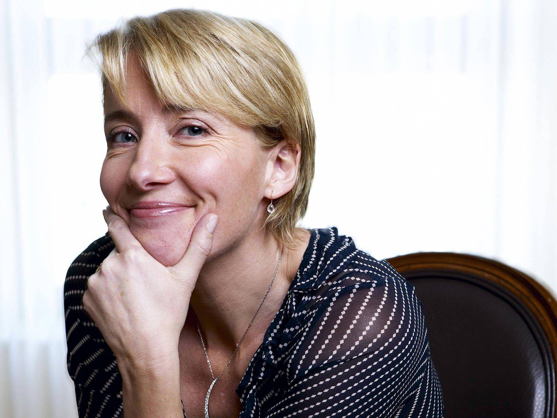 Acclaimed Actress Emma Thompson Glowing With Elegance