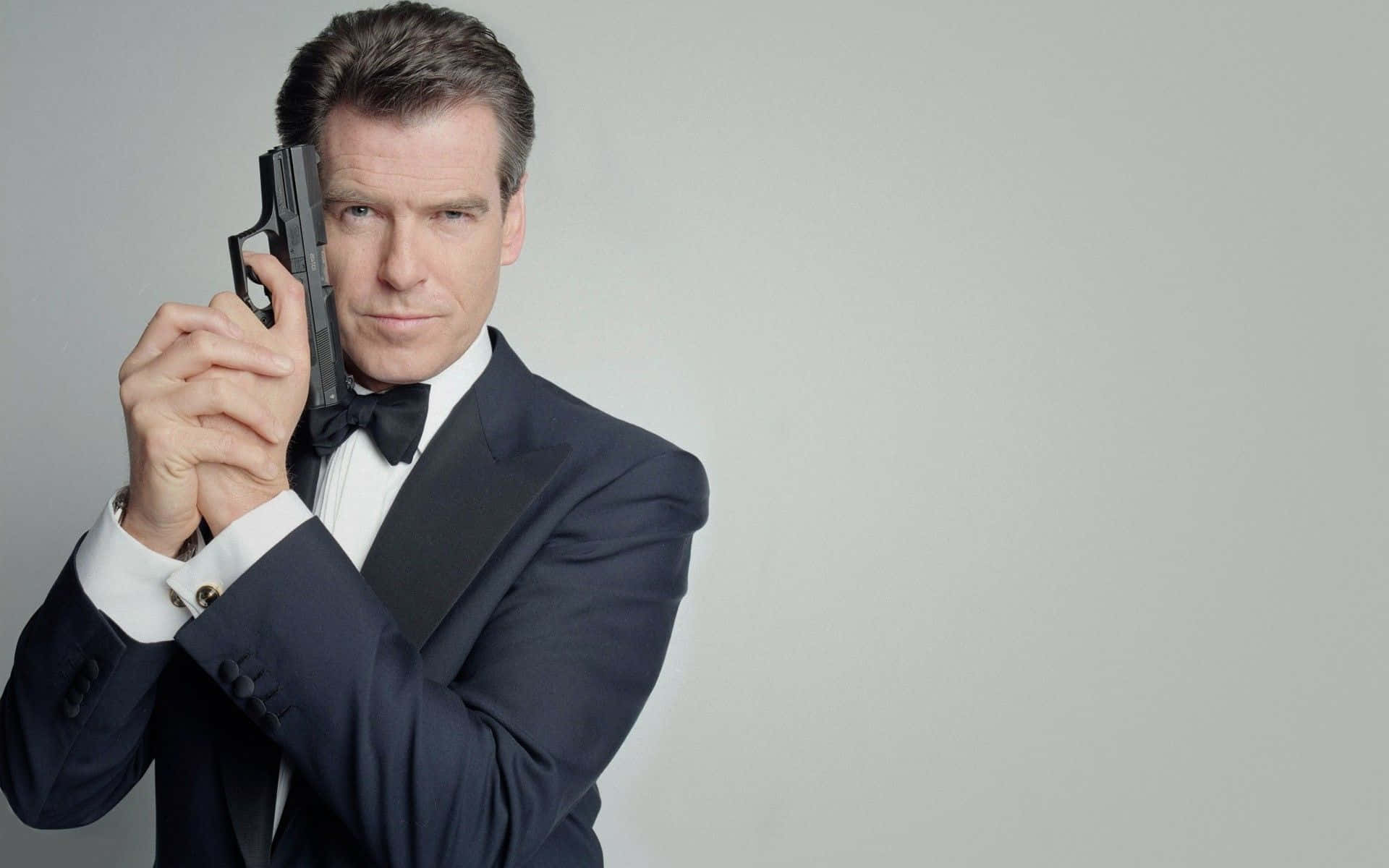 “action Superstar: Pierce Brosnan”