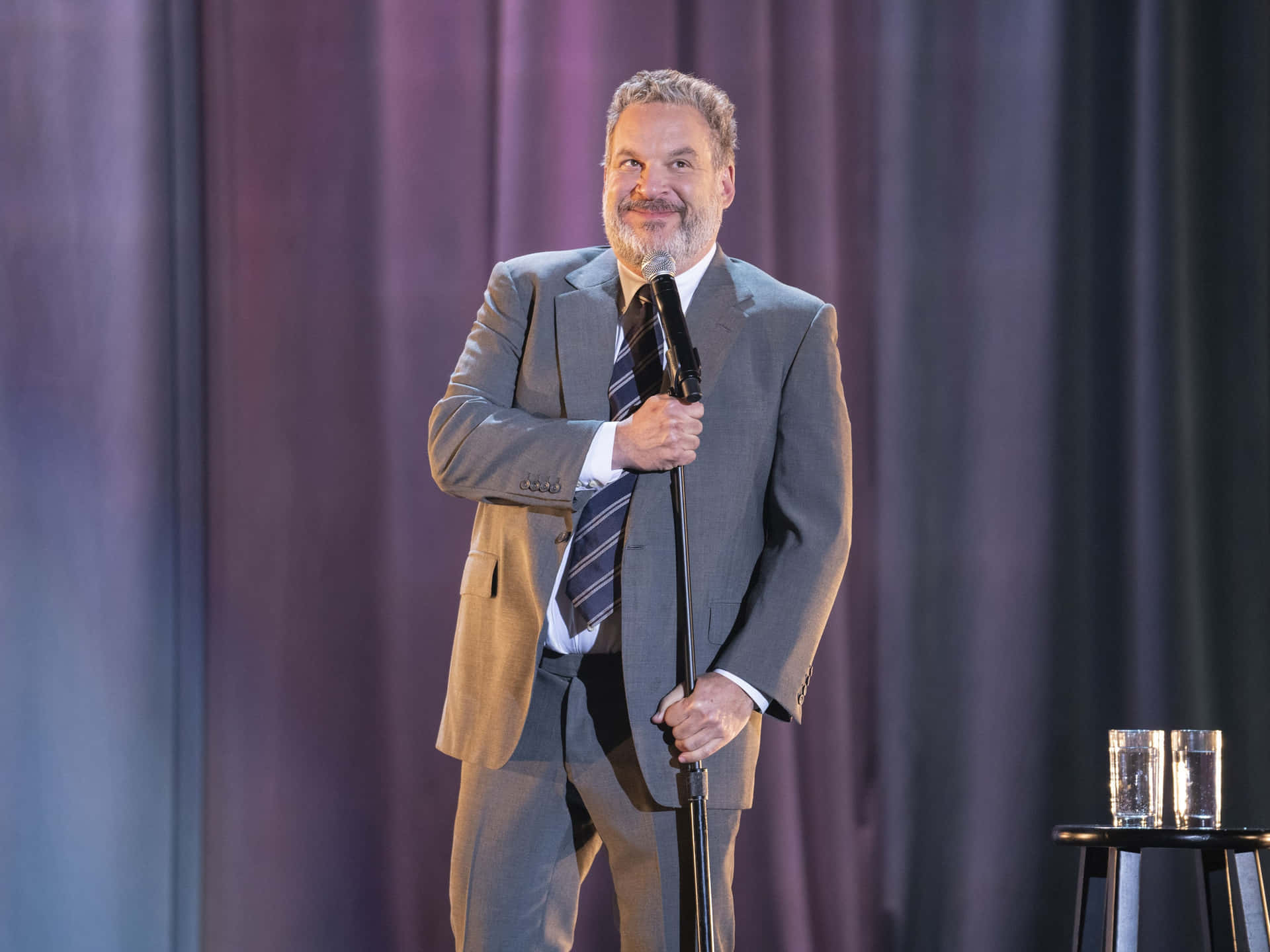 Actor And Comedian Jeff Garlin Background