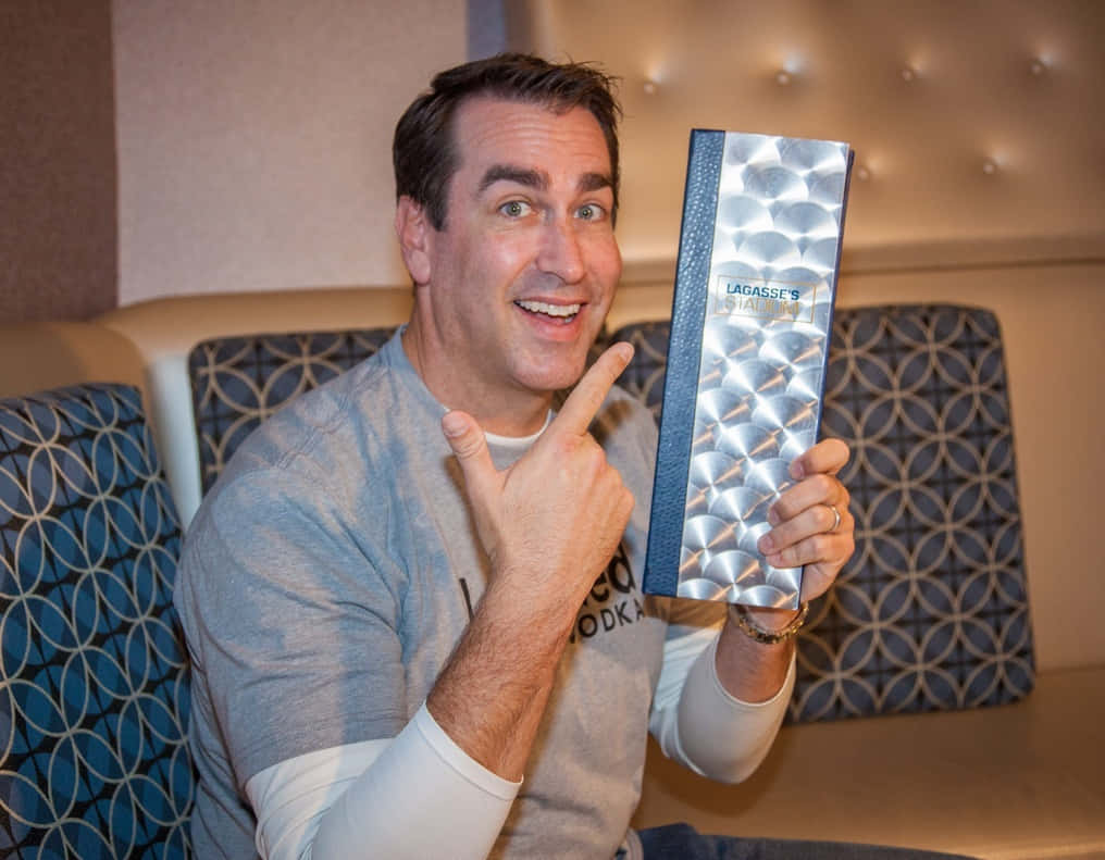 Actor And Comedian Rob Riggle Background