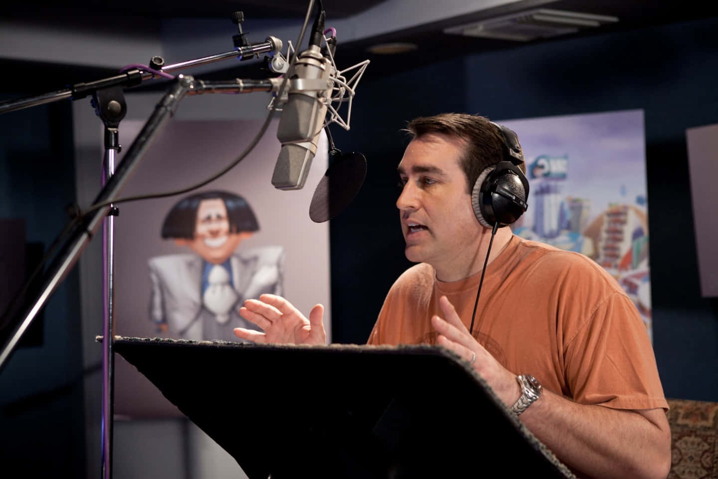 Actor And Comedian Rob Riggle Background
