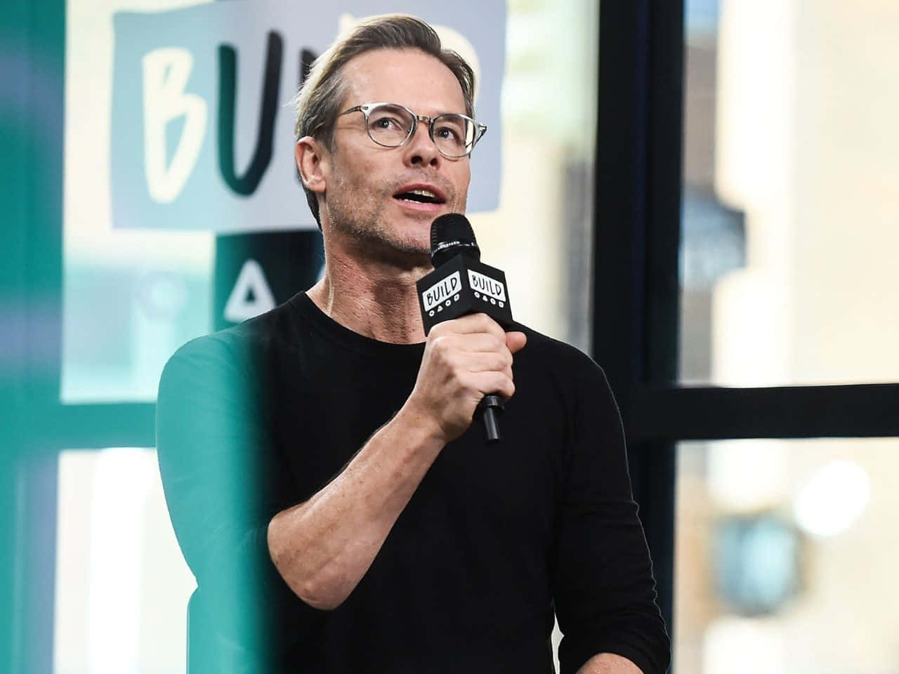 Actor Guy Pearce Background