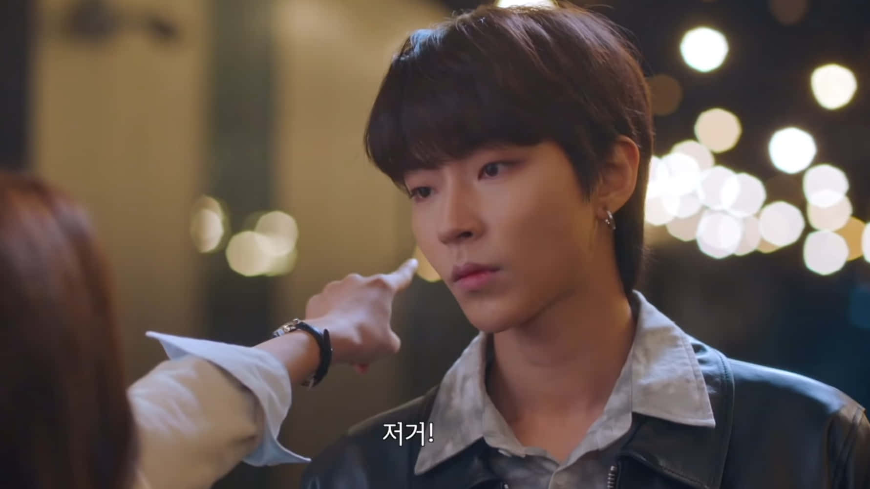 Actor Han Seojun In A Thoughtful Pose. Background