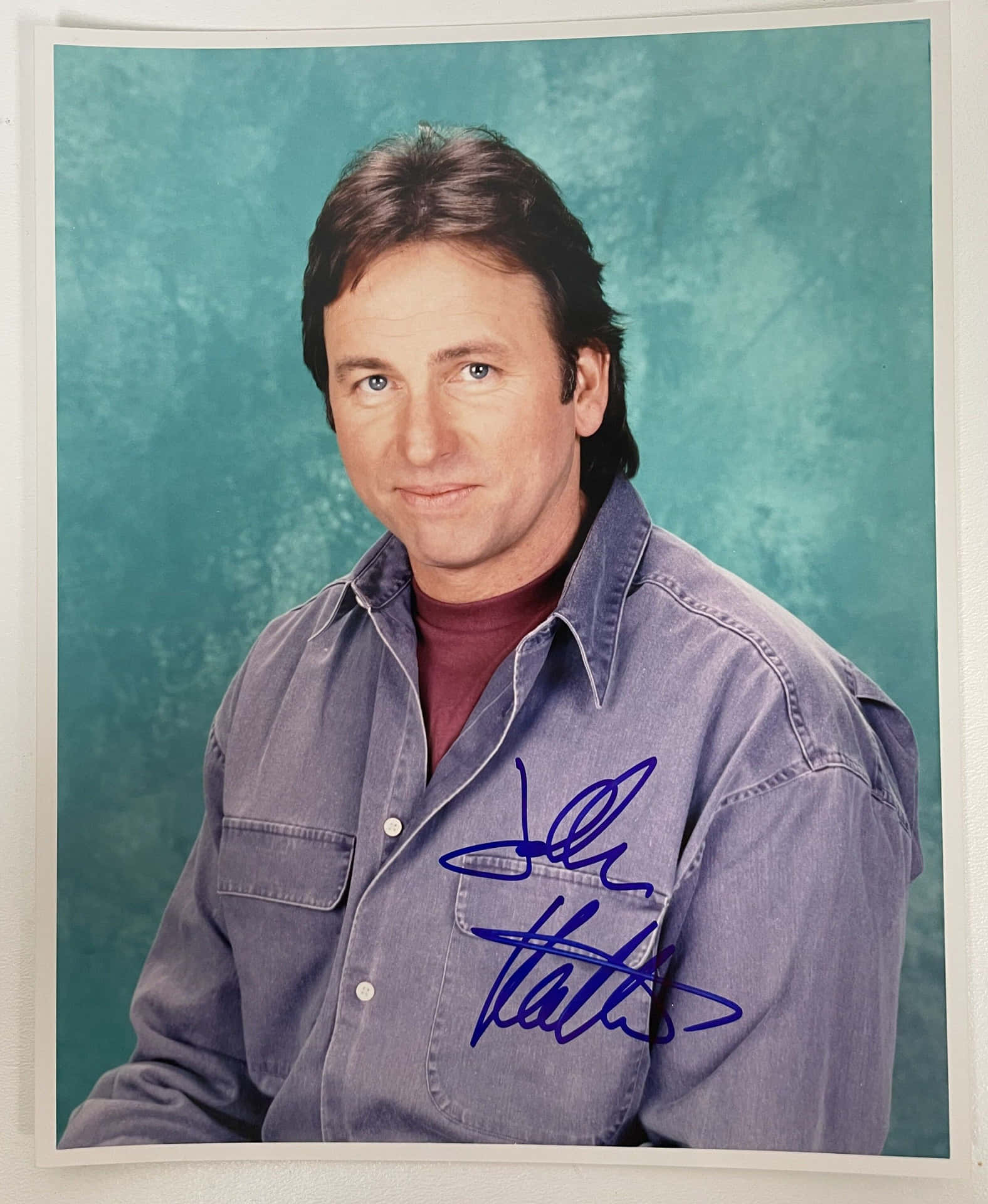 Actor John Ritter In His Classic Role As Jack Tripper From The Classic Television Sitcom Three's Company Background