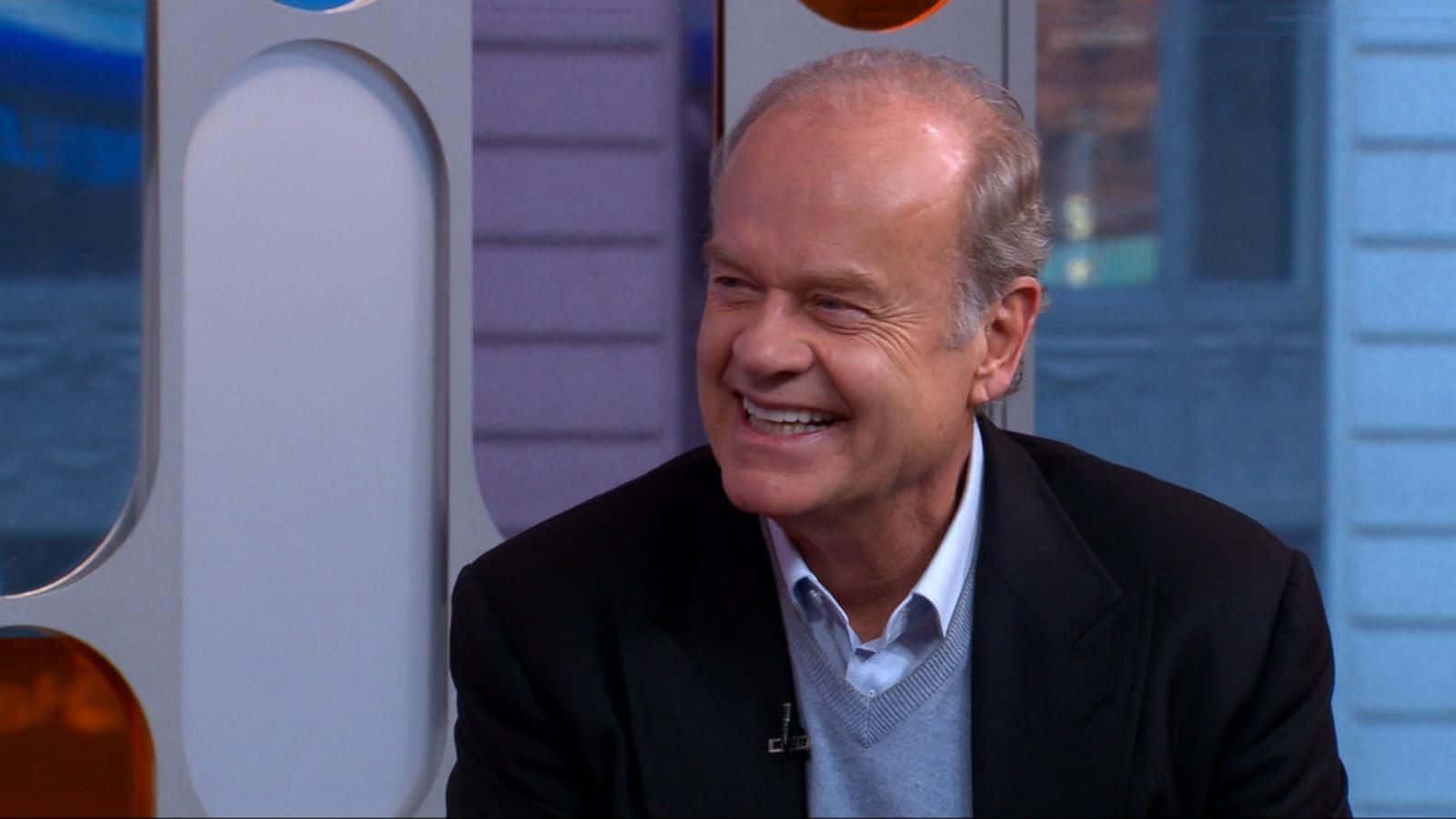Actor Kelsey Grammar Feels Right At Home In His Element Background