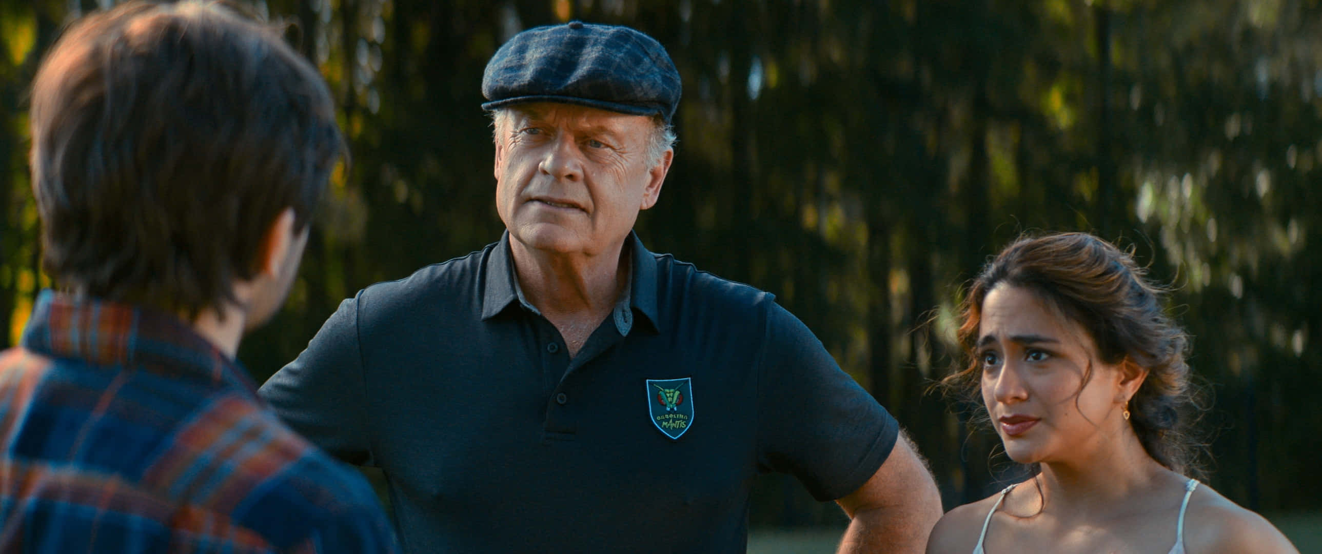 Actor Kelsey Grammer Poses For The Camera. Background