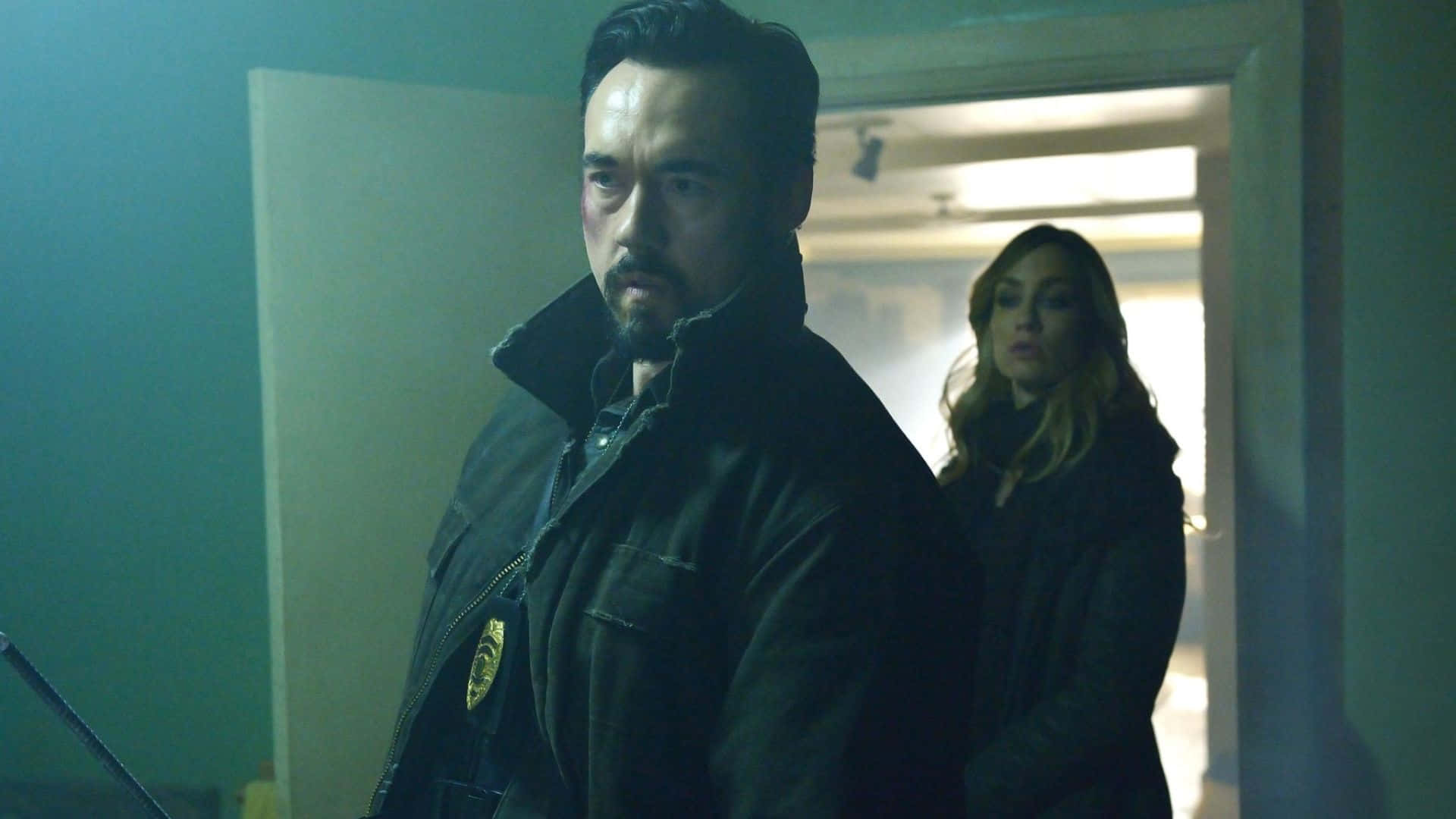 Actor Kevin Durand Beamsearingly On The Red Carpet Background