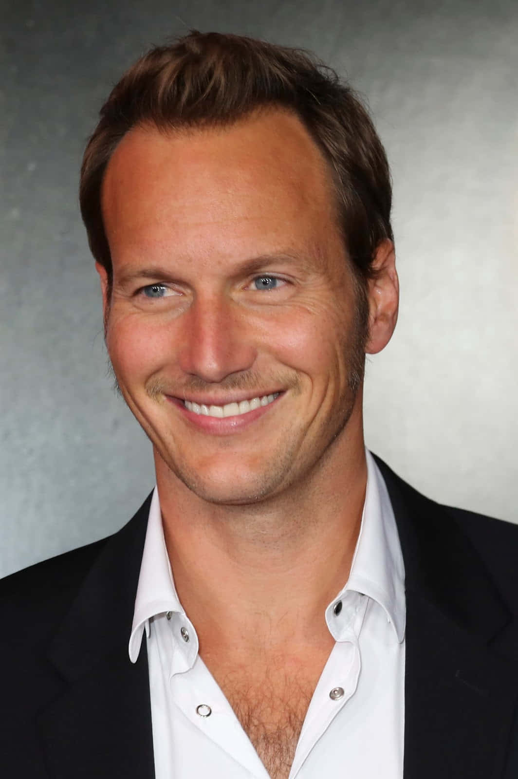 Actor Patrick Wilson Looking Stunning On The Red Carpet. Background