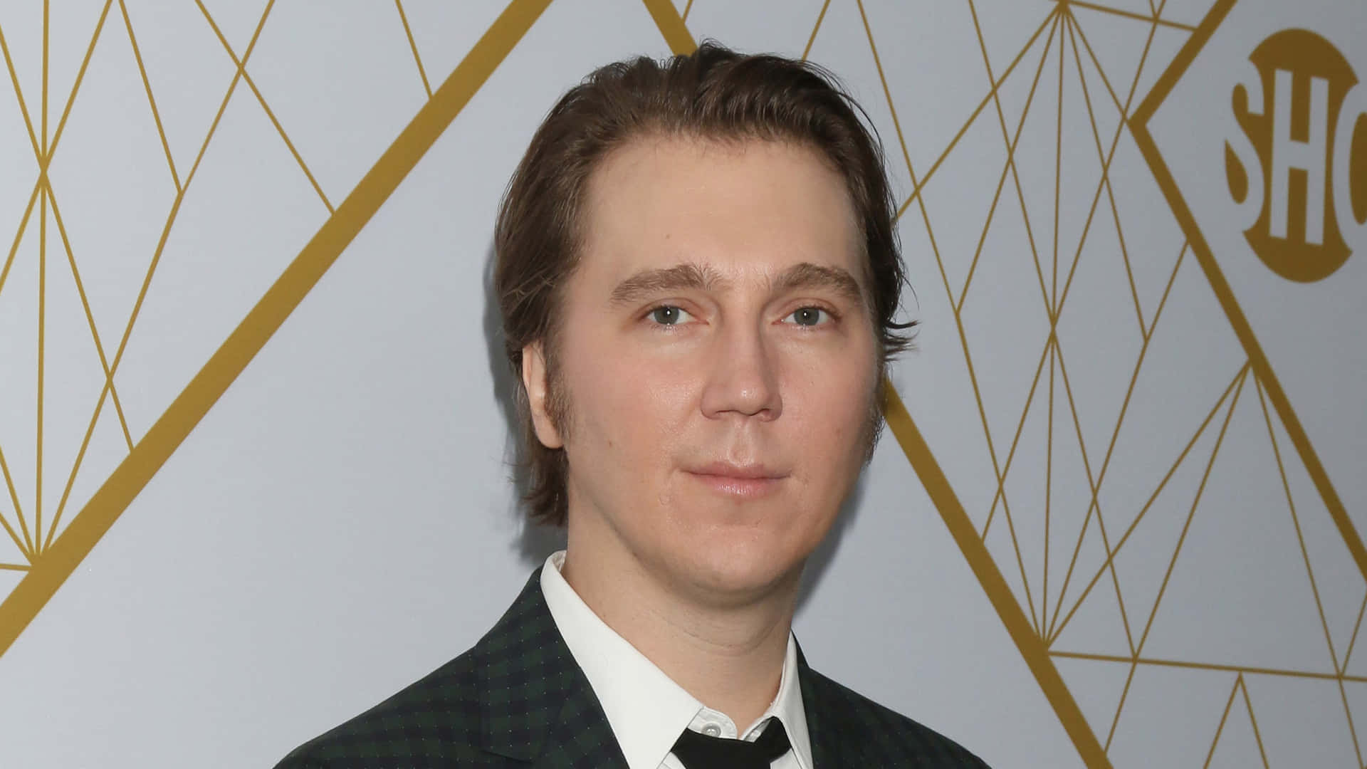Actor Paul Dano Embraces His Sense Of Style Background