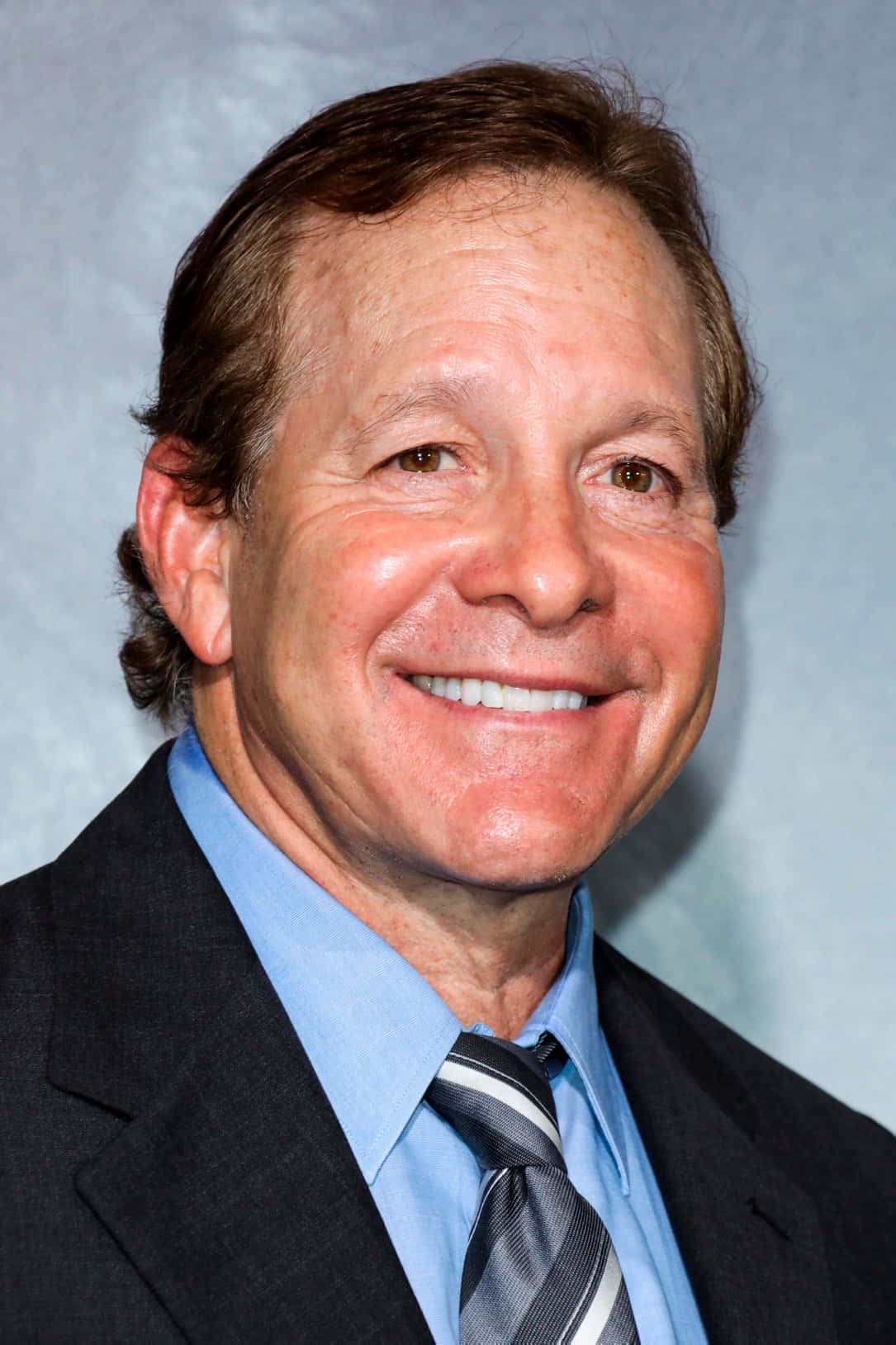 Actor Steve Guttenberg Background
