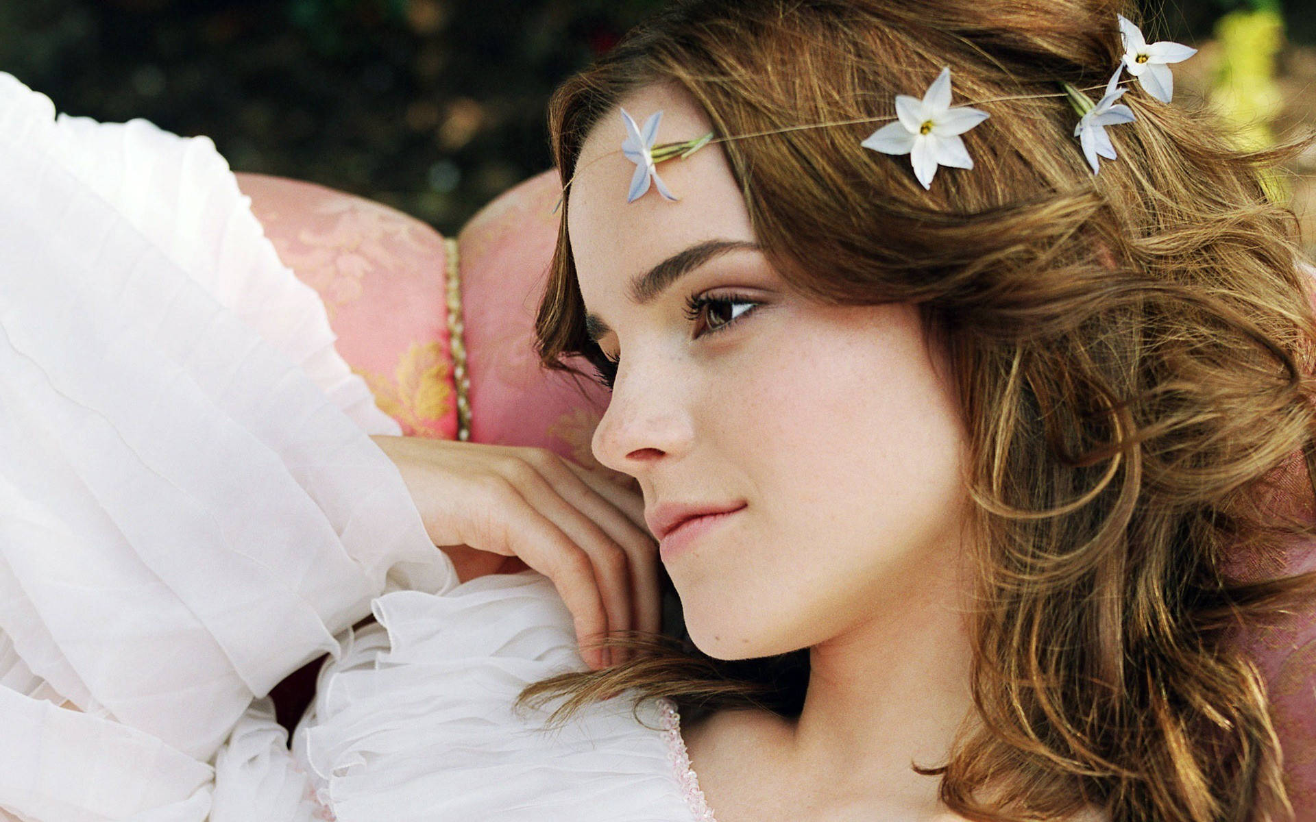 Actress Emma Watson Flower Crown Background