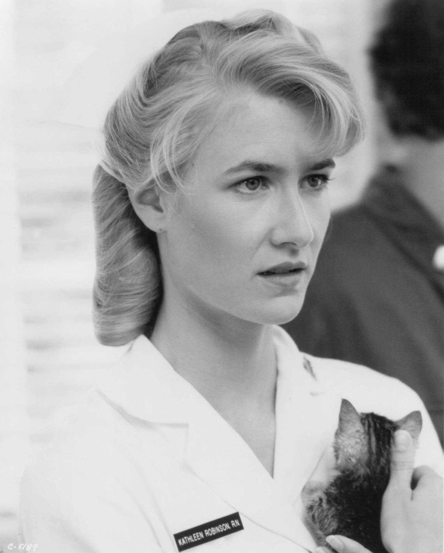 Actress Laura Dern As Kathleen Robinson Background