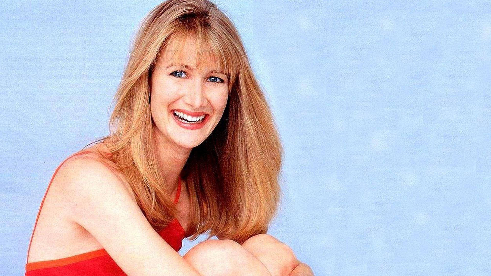 Actress Laura Dern Sexy In Red