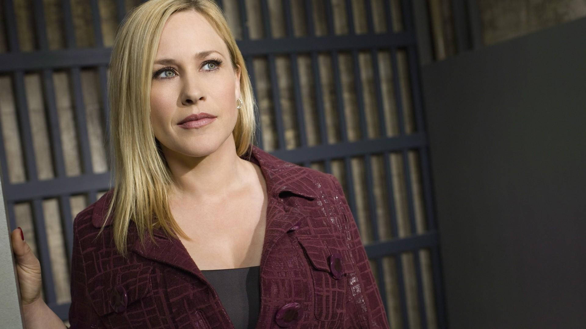 Actress Patricia Arquette Medium Soul Survivor Background