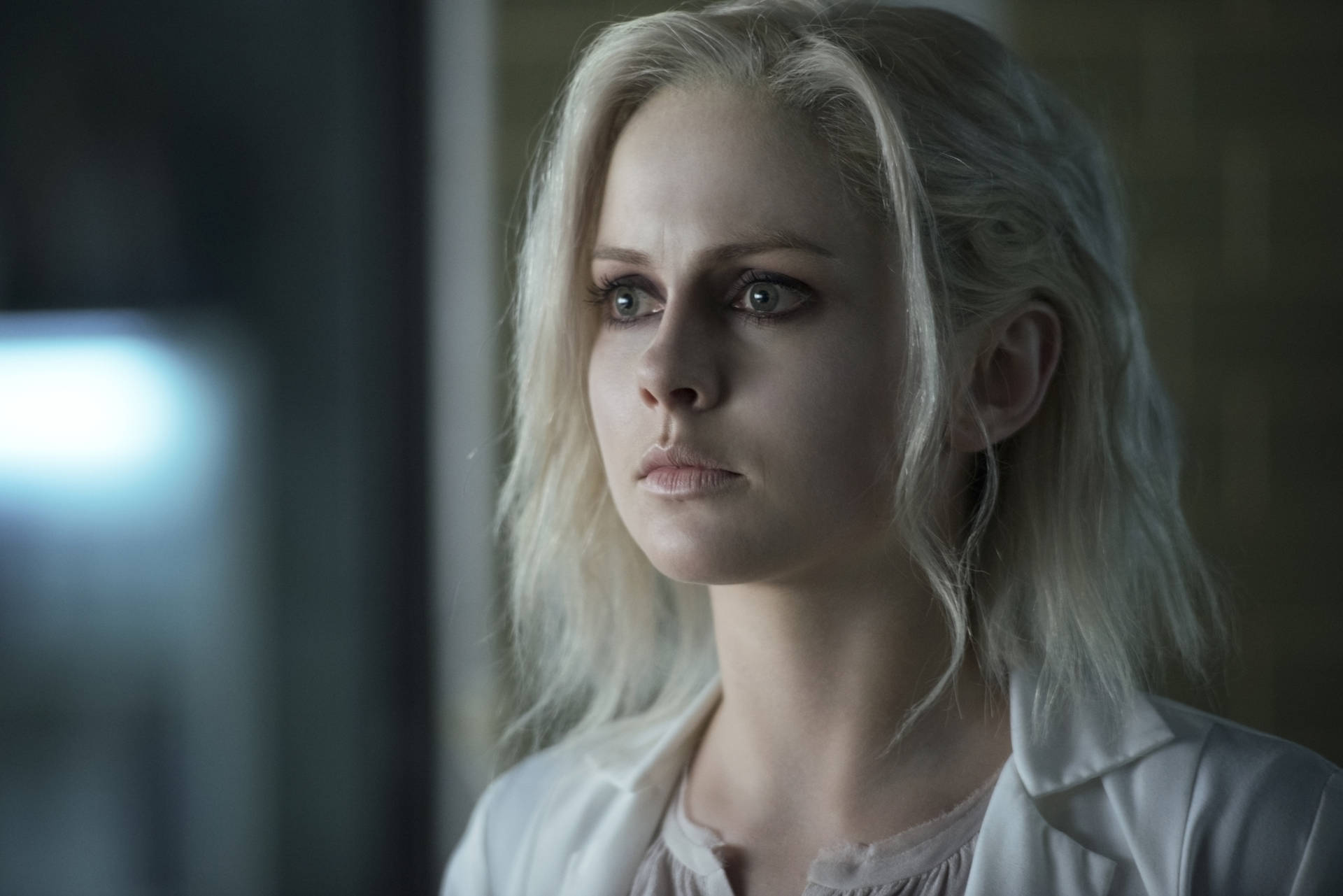 Actress Rose Mciver As Olivia Moore In Izombie Background