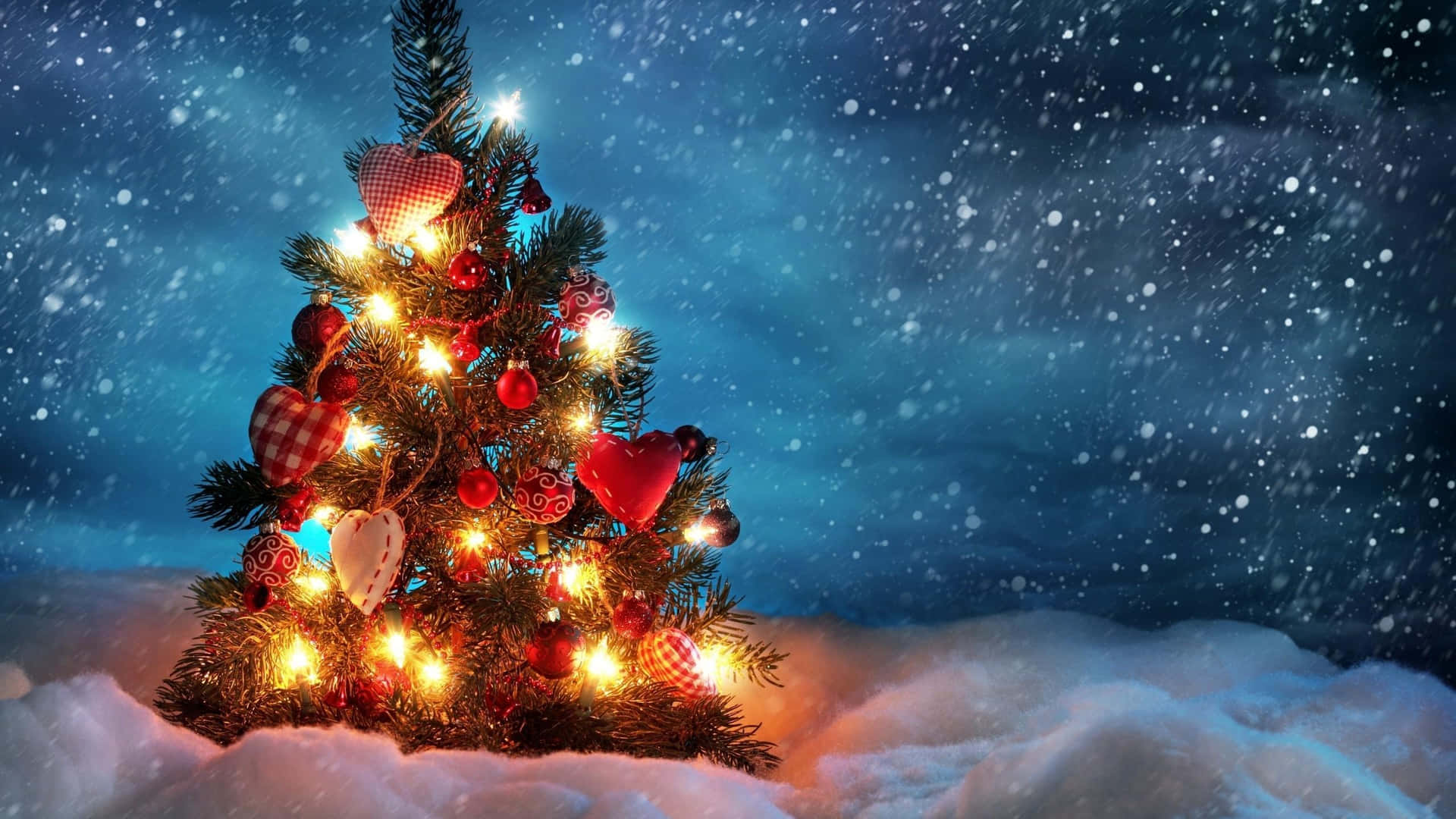 Adorn Your Desktop With The Beautifully Decorated Christmas Tree And Greeting Card, With 