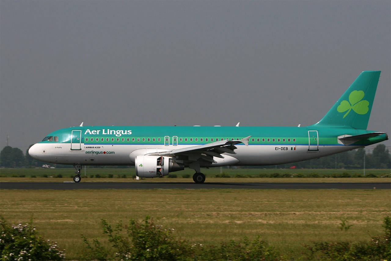 Aer Lingus Aviation At Airport's Runway Background