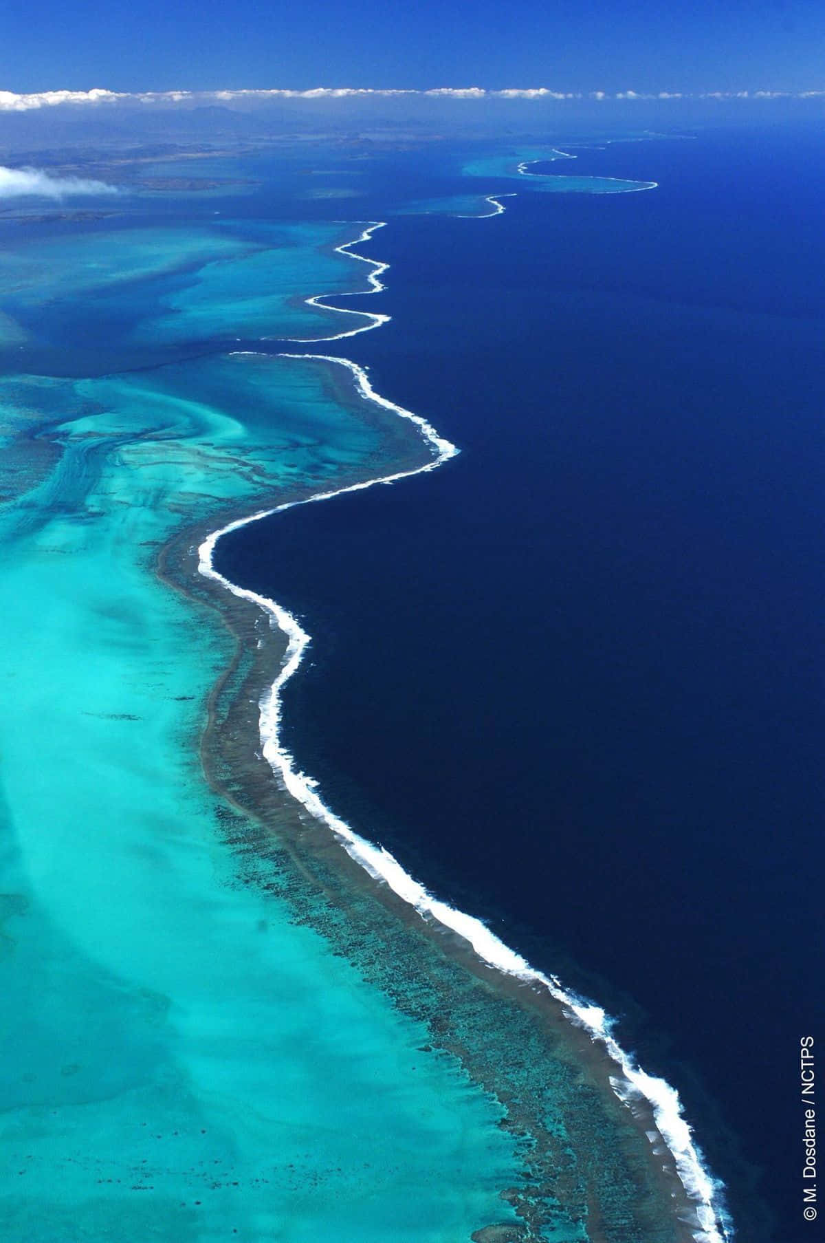 Aerial_ View_ Great_ Barrier_ Reef_4 K_ U H D Background