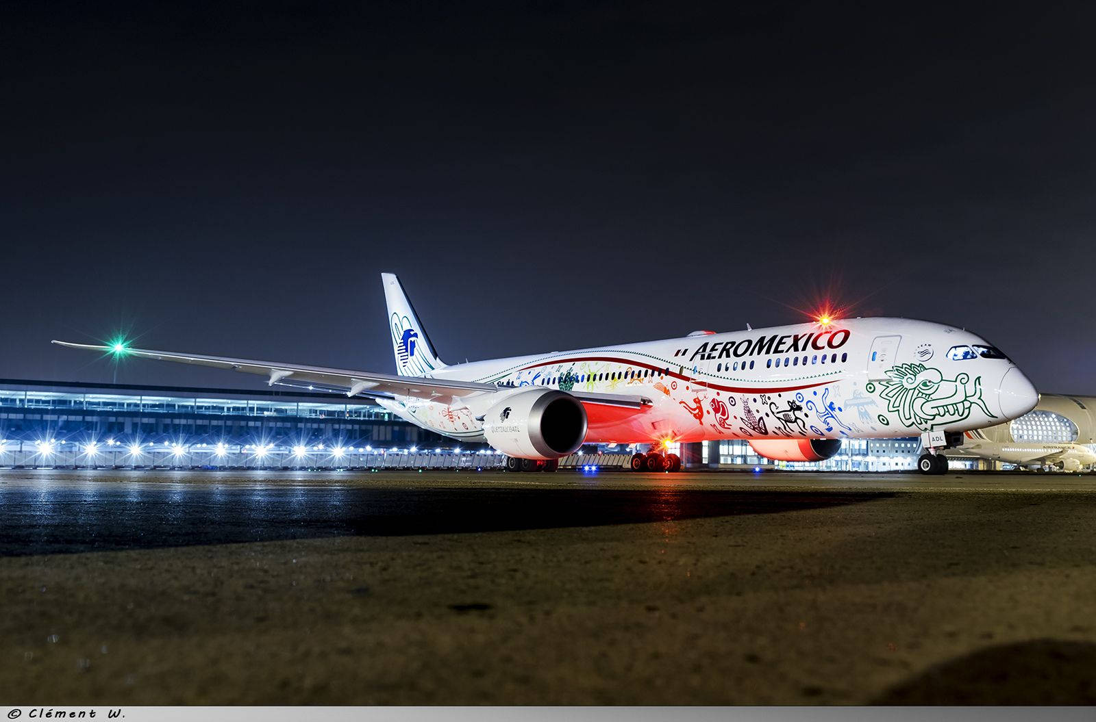 Aeromexico Boeing 787-9 Dreamliner Ground Level Shot Background